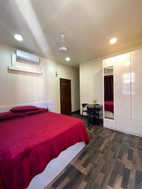 Deluxe Queen Room - Resting View, Malé