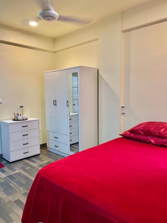 Deluxe Double or Twin Room with City View - Resting View, Malé
